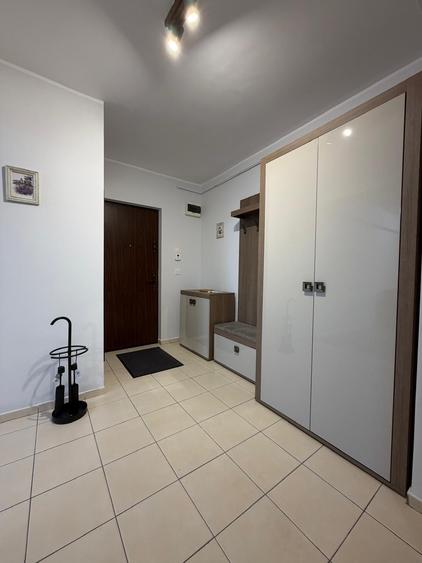 Apartament cu 2 camere decomandat în Micro 17