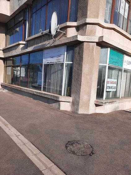 Spațiu comercial, de 340 mp, în Decebal