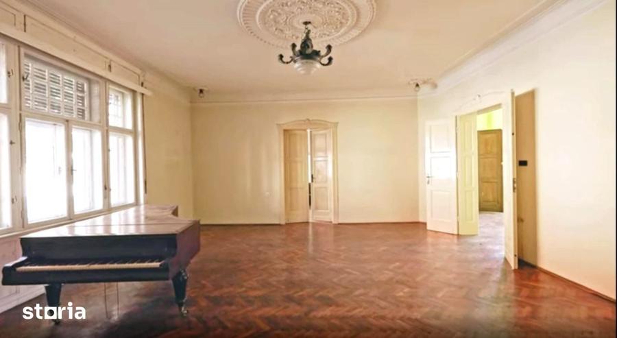 Casă cu 7 camere cu Teren 300 Mp în Eminescu