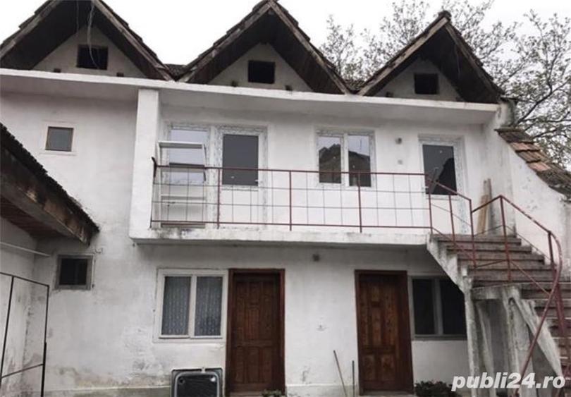 Casă cu 6 camere cu Teren 100 Mp în Caransebeș