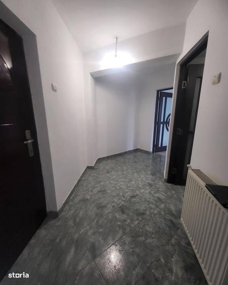 Apartament cu 2 camere decomandat în Cornișa