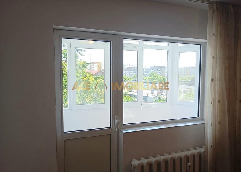 Apartament cu 2 camere semidecomandat, mobilat în Berceni