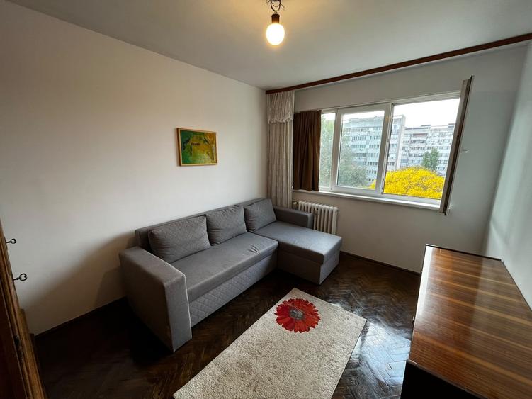 Apartament cu 2 camere decomandat în P-ța Gorjului