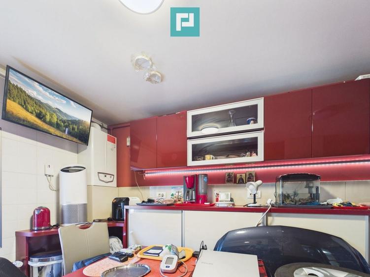 Apartament cu 3 camere semidecomandat, mobilat în Complex Studențesc