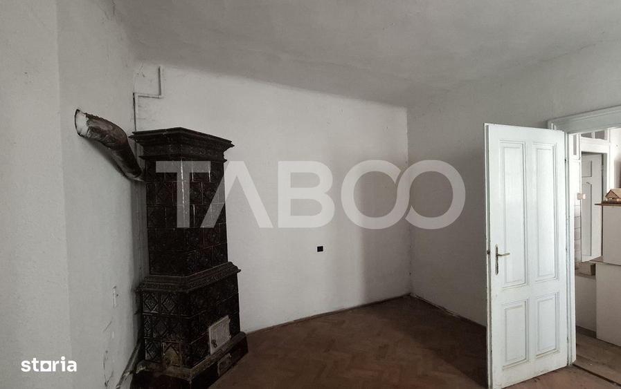 Casă cu 3 camere cu Teren 48 Mp în Central