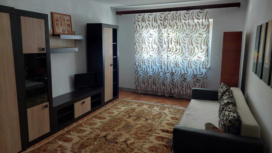 ofer spre inchirieriere apartament cu doua camere decomndate aproape de centrul sibiului. plus pivnita, plus loc de pus bicicleta - 2