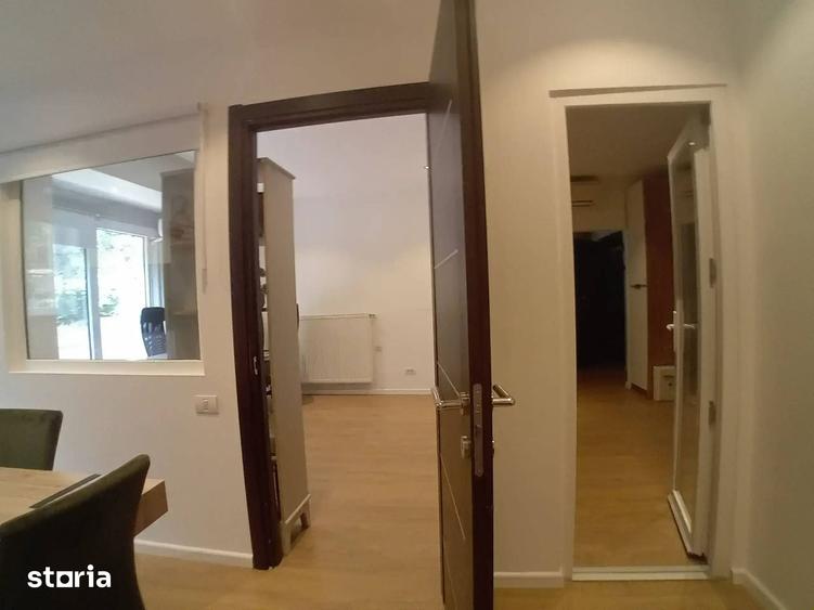 Apartament cu 4 camere în Victoriei