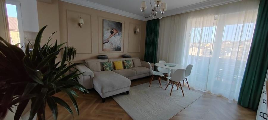 Apartament cu 3 camere decomandat în Hlincea