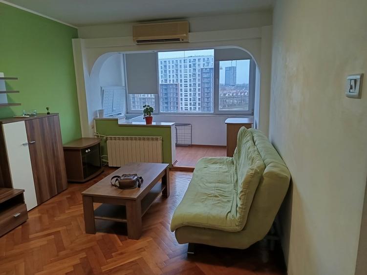 Apartament decomandat, mobilat în Pajura