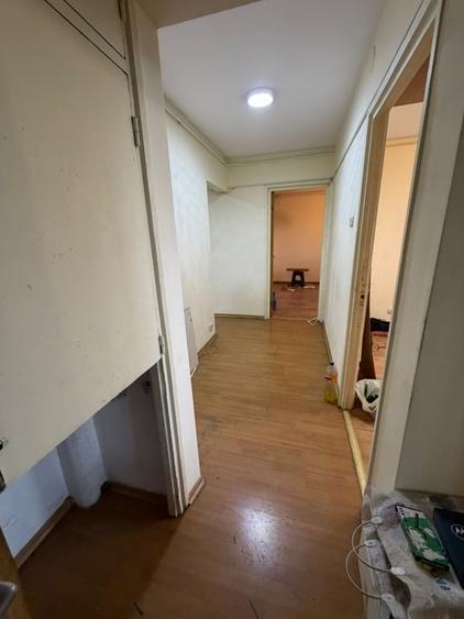 Apartament cu 4 camere decomandat în Berceni
