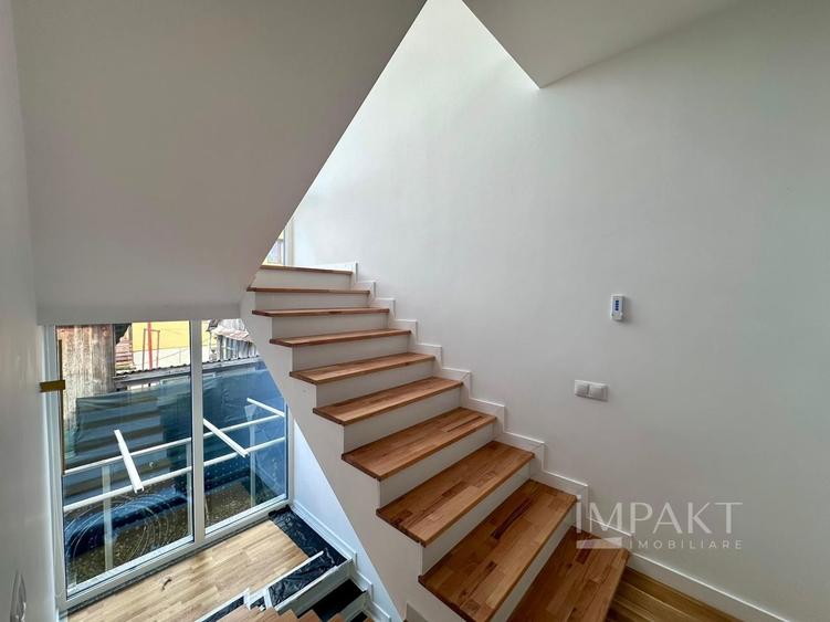 Duplex cu 4 camere cu Canalizare în Iris