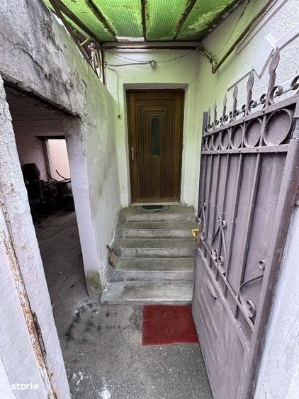 Casa 3 camere cu 3 ari teren , zona 14 Mai - 8