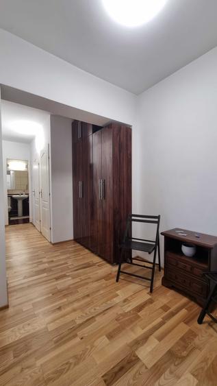 Apartament cu 3 camere decomandat în Nicolina