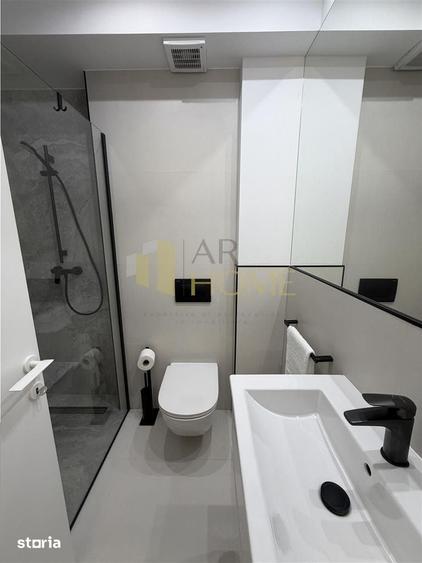 Apartament cu 3 camere, mobilat în Republicii