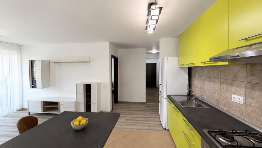 Apartament cu 2 camere decomandat, mobilat în Tractorul