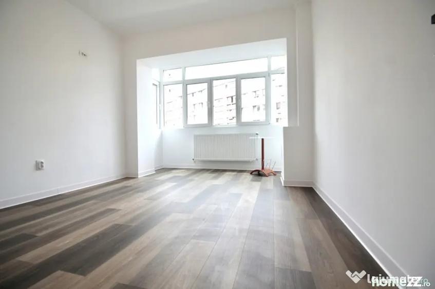 Apartament cu 3 camere decomandat în Teiul Doamnei