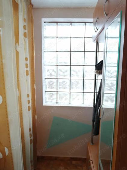 Casă cu 5 camere cu Teren 2500 Mp în Plopeni