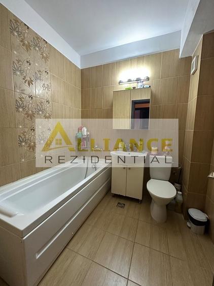 Apartament cu 3 camere decomandat în 1 Decembrie 1918