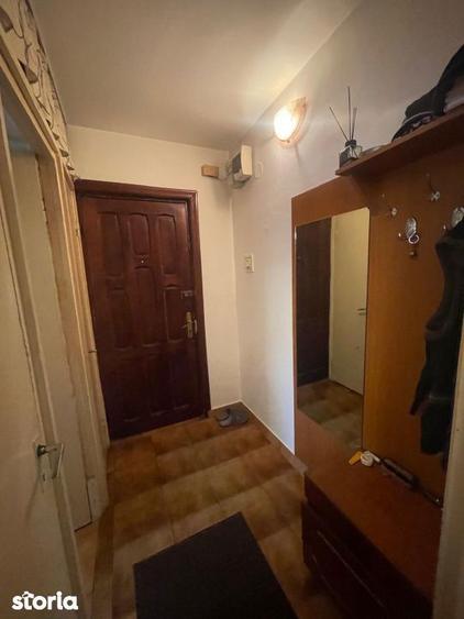 Apartament cu 2 camere în Craiovița Nouă