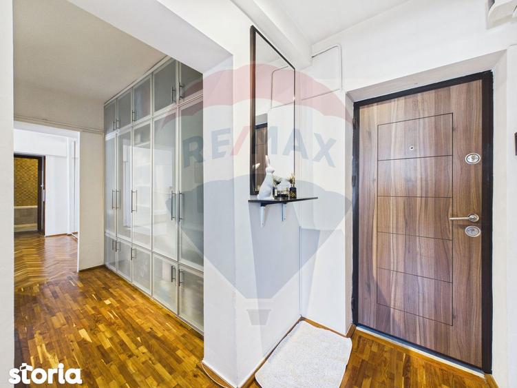 Apartament cu 3 camere, mobilat în Ștefan cel Mare