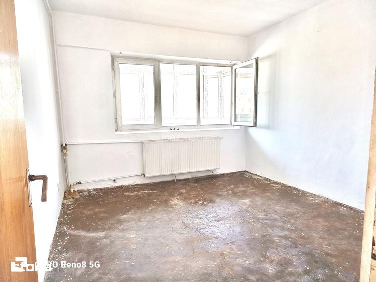 Vanzare apartament 3 camere decomandat zona Titulescu Banu Manta