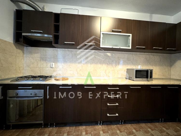 Casă individuală cu 4 camere cu Canalizare în Florești