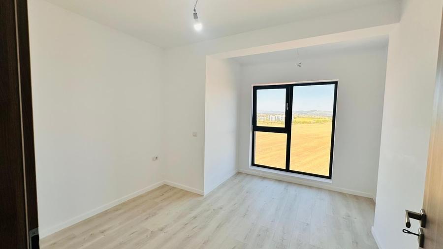 Apartament cu 3 camere decomandat în Albert