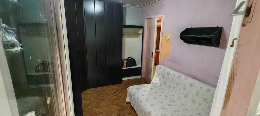 Apartament cu 3 camere decomandat în Malu Roșu