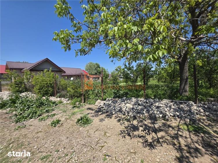 Teren de 1113 mp, în Gălbinași