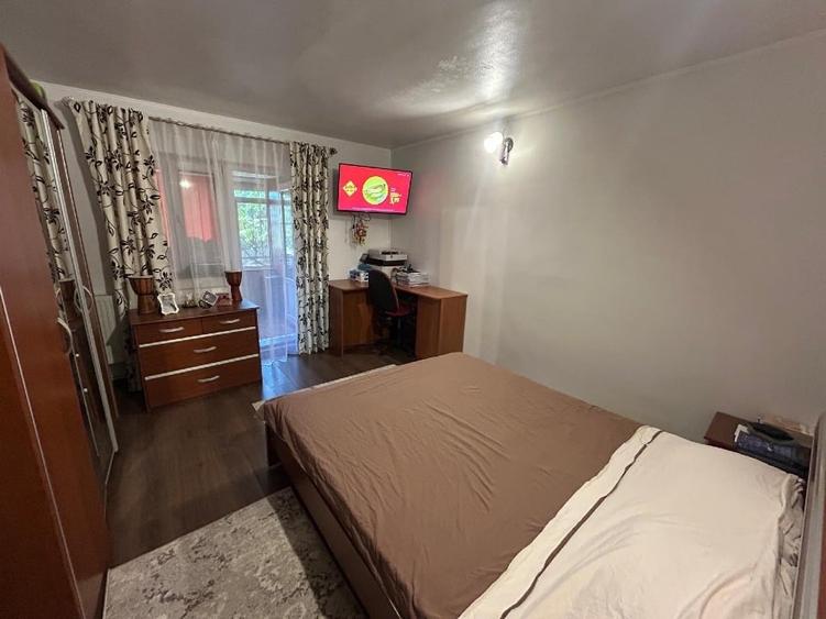 Casă individuală cu 3 camere cu Canalizare în Central
