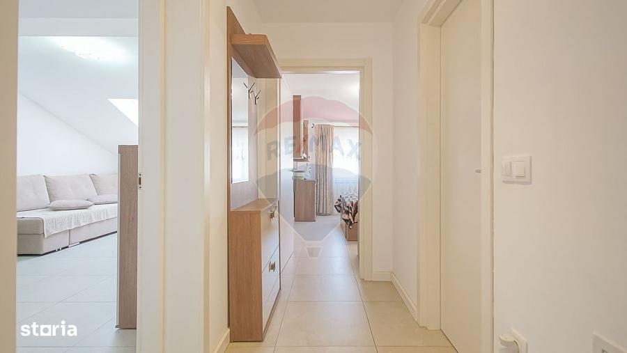 Apartament cu 3 camere în Tractorul