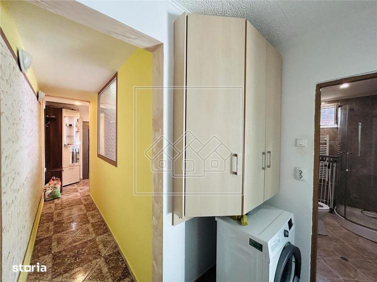 Apartament cu 2 camere decomandat în Terezian