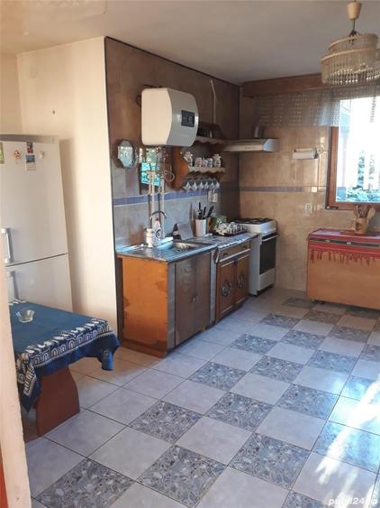 Casă în Mihăești