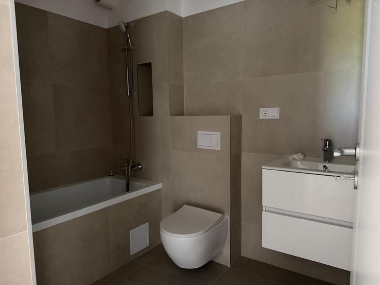 Apartament cu 3 camere decomandat în Apahida