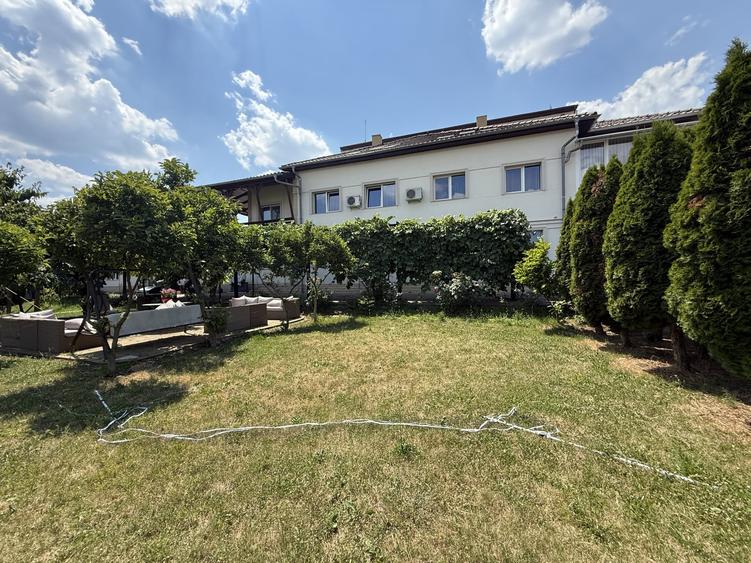 Casă individuală cu 15 camere cu Canalizare în Gheorgheni