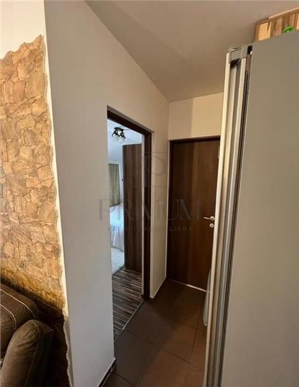 Apartament cu 3 camere decomandat, mobilat în Aeroport