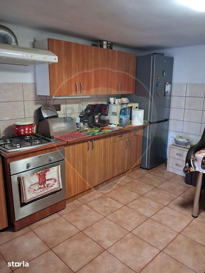 Casa spa?ioasa de vanzare in zona metropolitana, Fughiu - 5