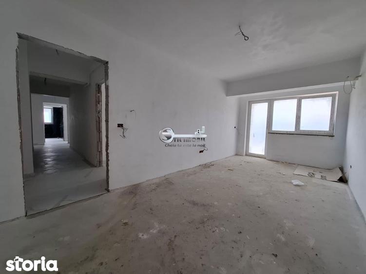 Apartament cu 3 camere decomandat în Galata