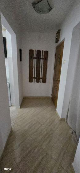 Apartament cu 2 camere semidecomandat în Aleea Trandafirilor