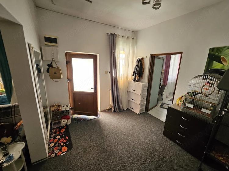 Casă cu 3 camere cu Teren 100 Mp în Exterior Vest