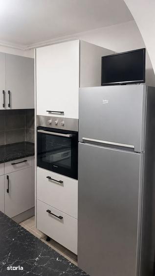 Apartament cu 3 camere decomandat, mobilat în Central