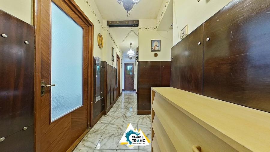 Apartament cu 4 camere decomandat în Podgoria