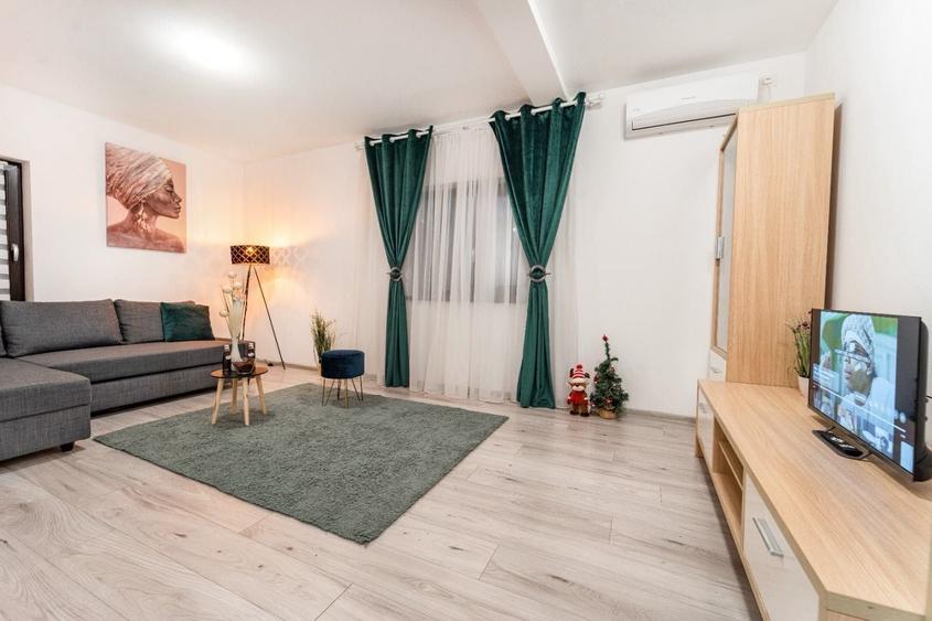 Apartament cu 2 camere decomandat în Central