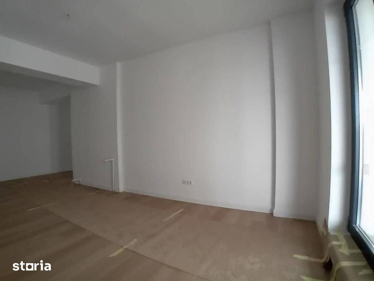 Apartament cu 4 camere decomandat în Herăstrău