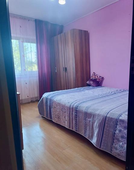 Apartament cu 3 camere decomandat în E3