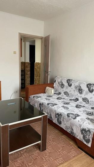 Garsonieră decomandată, mobilată în Lacul Tei