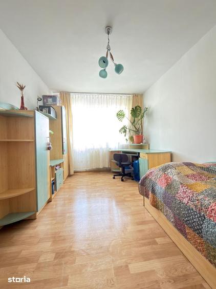 Apartament cu 4 camere în Mărăști