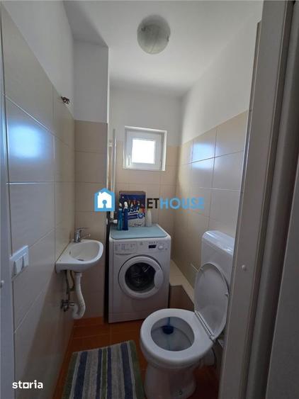 Apartament cu 3 camere, mobilat în Central