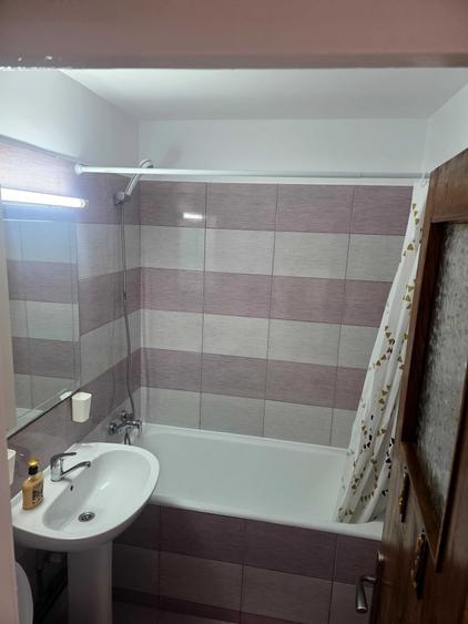 Apartament cu 2 camere decomandat în Viilor