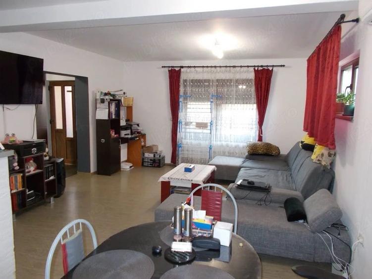 Casă cu 3 camere cu Teren 250 Mp în Săcălaz